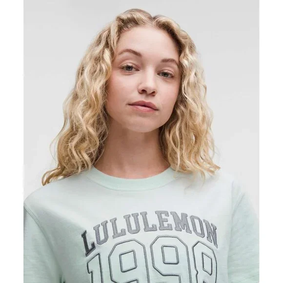 Lululemon NWT Relaxed Fit Cotton Jersey Tee GRAPHIC- Size 2 Mint Breeze - Picture 2 of 4
